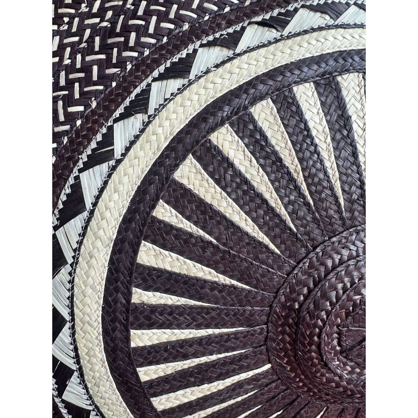 Vueltiao Essence Bag